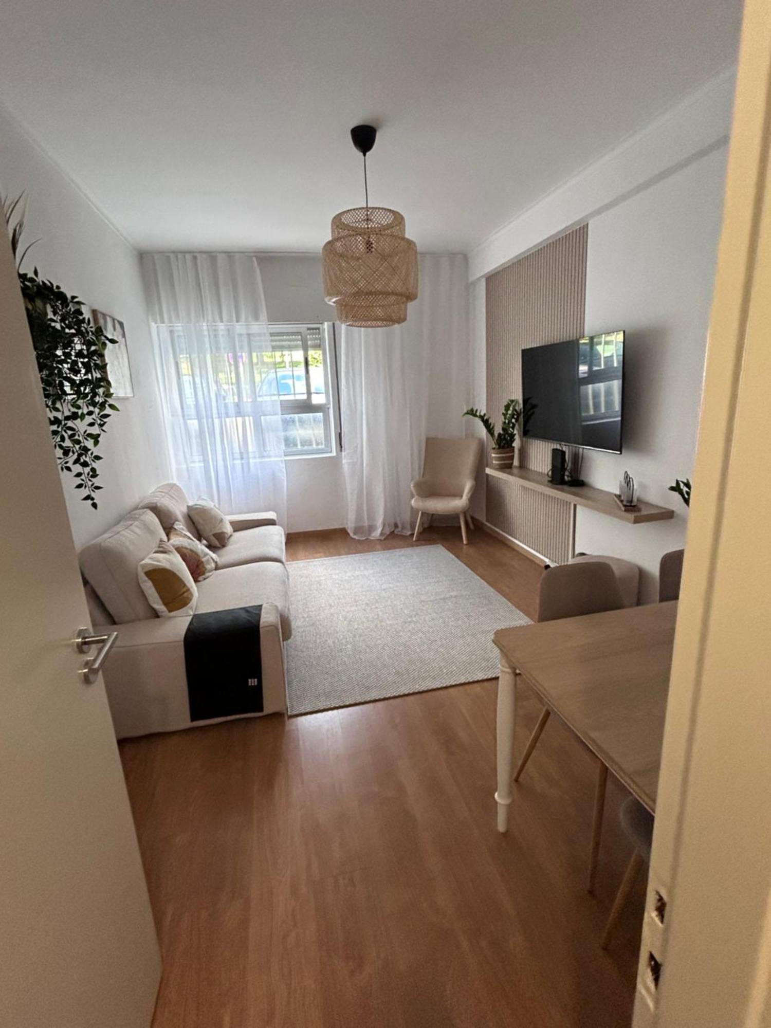 Apartamento Acolhedor Em Queluz Esterno foto