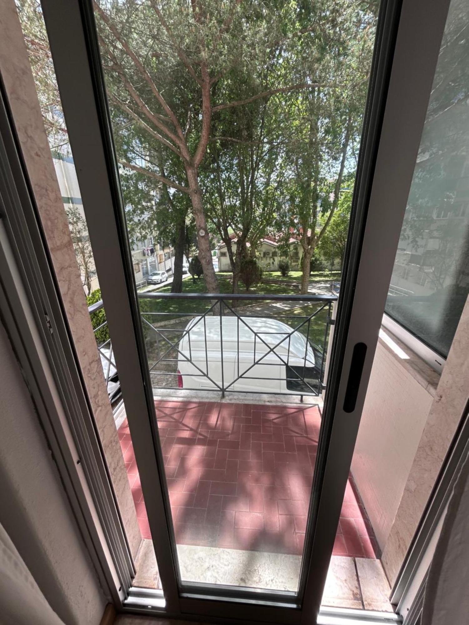 Apartamento Acolhedor Em Queluz Esterno foto